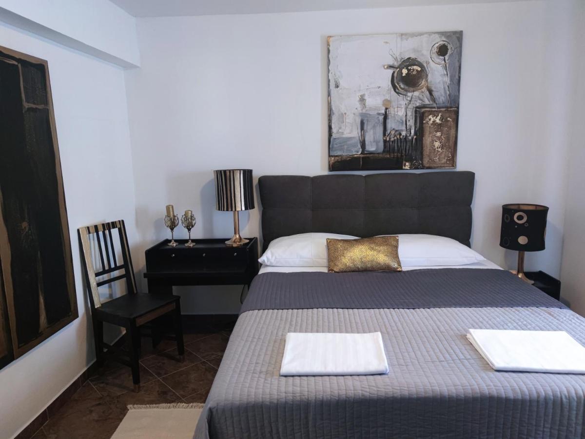 Art Gallery House With A Small Relaxing Pool Crikvenica Esterno foto
